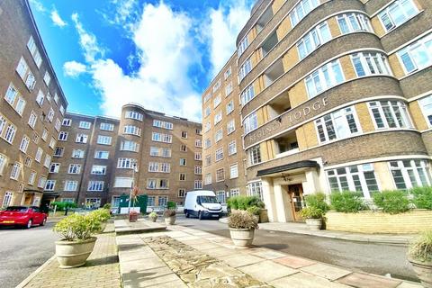 4 bedroom flat to rent, Adelaide Road, London