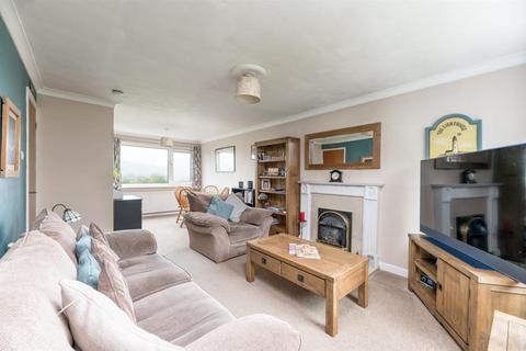 10 Rumplecroft, Otley, LS21 2RE
