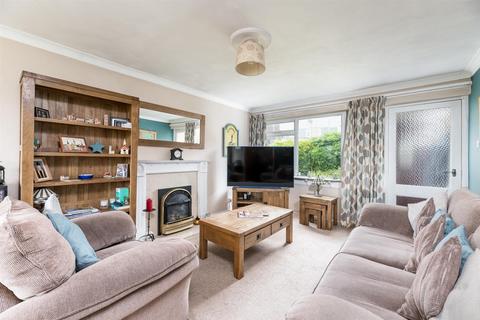 10 Rumplecroft, Otley, LS21 2RE