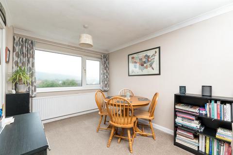 10 Rumplecroft, Otley, LS21 2RE