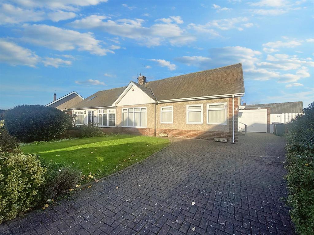 Millview Drive, North Shields 3 bed bungalow £1,400 pcm (£323 pw)