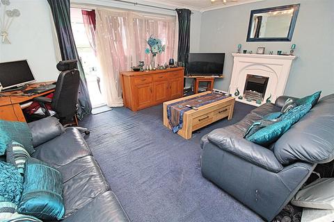 154 Lanchester Way, Birmingham, B36 9LE
