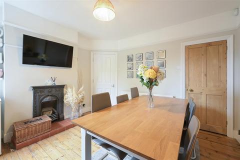 3 bedroom semi-detached house for sale, Lower Court Road, Epsom