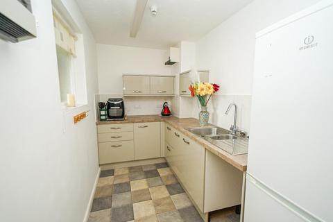 2 bedroom retirement property for sale, Rosebery Court, Leighton Buzzard