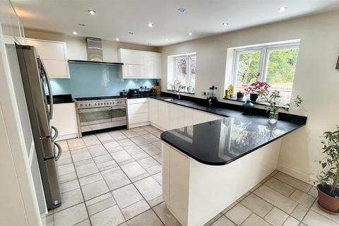 5 bedroom detached house for sale, Elizabeth Road, Birmingham B13