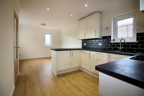 3 bedroom flat for sale, Hannon Road, Aylesbury