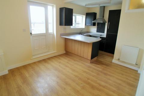 2 bedroom flat to rent, London Road, Stockport SK7