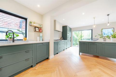 3 North Drive, Ruislip, HA4 8HA