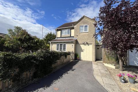 3 bedroom detached house for sale, Goodwood Way, Chippenham