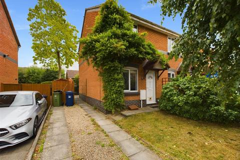 2 bedroom end of terrace house for sale, Raleigh Close, Churchdown