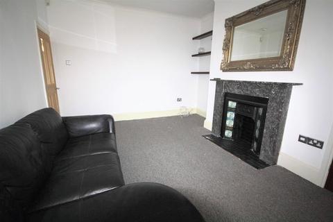 2 bedroom apartment for sale, Brighton Road, Gateshead