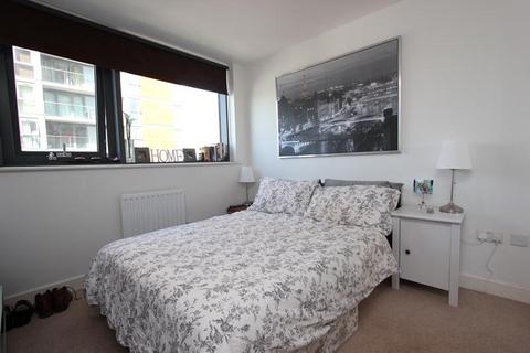 1 bedroom apartment to rent, Proton Tower, Canary Wharf, E14