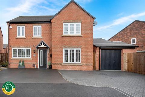 4 bedroom house for sale, Hewer Close, New Rossington, Doncaster
