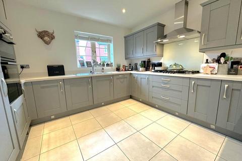 4 bedroom detached house for sale, Brickfield Close, Moulton NN3