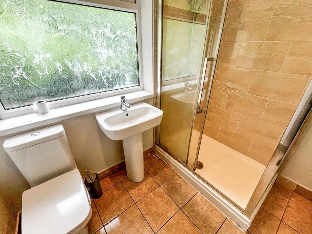 Shower Room.jpg