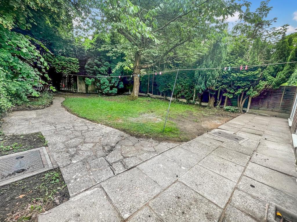 Rear Garden 1.jpg