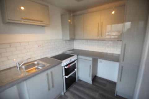 2 bedroom terraced house to rent, Tinkler Stile, Thackley