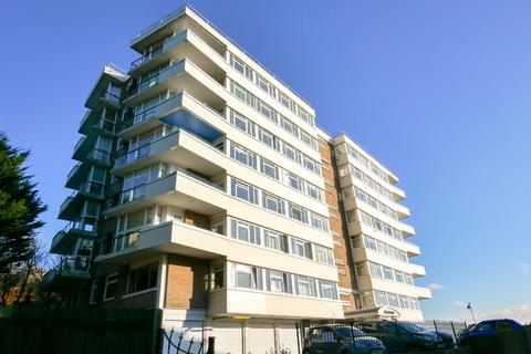 3 bedroom flat to rent, The Esplanade, Penarth