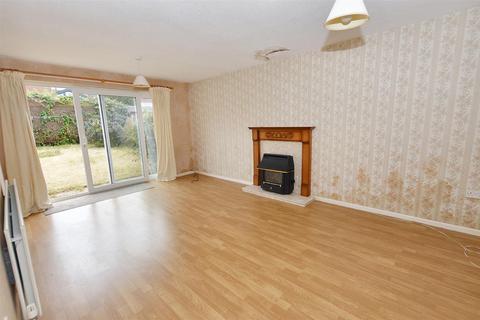 2 bedroom detached bungalow for sale, Francis Close, Cromer