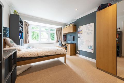 21 Ladbrook Road, Solihull, B91 3RN