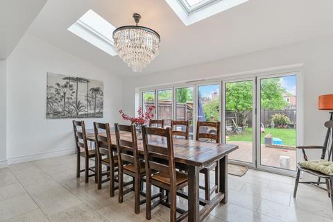 47 Elmwood Drive, Epsom, KT17 2NL
