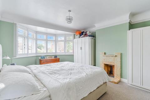 47 Elmwood Drive, Epsom, KT17 2NL