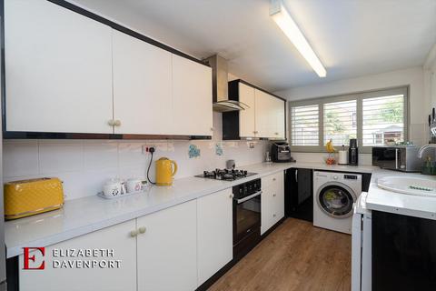 4 bedroom terraced house for sale, Longfellow Road, Poets Corner