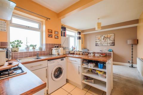 2 bedroom property for sale, Highroad Well Lane, Halifax