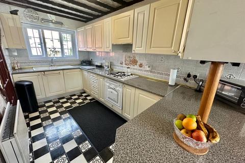 5 bedroom detached house for sale, St. Marys Avenue, Batley