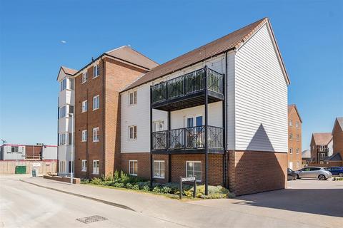 2 bedroom apartment for sale, 1 Pictor Drive, Margate