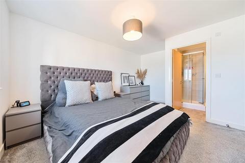 2 bedroom apartment for sale, 1 Pictor Drive, Margate