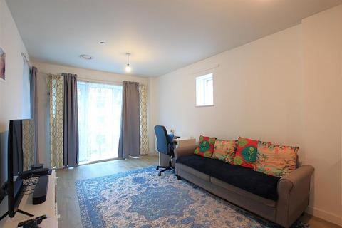 2 bedroom apartment to rent, 35 Lampton Road, Hounslow TW3