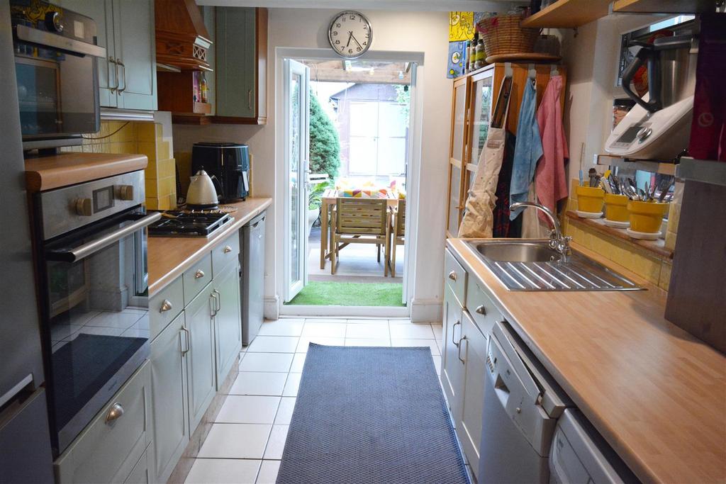 Kitchen-min.jpg