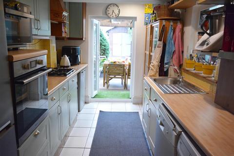 14 Bristow Road, Hounslow, TW3 1UP