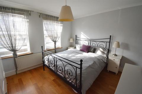 14 Bristow Road, Hounslow, TW3 1UP