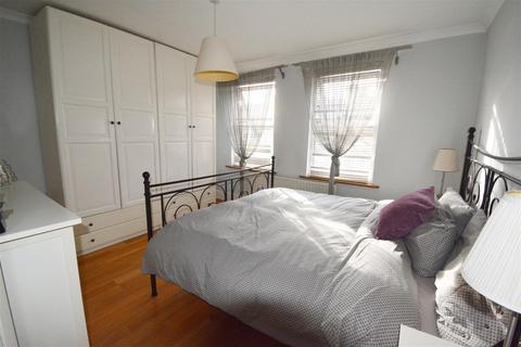 14 Bristow Road, Hounslow, TW3 1UP