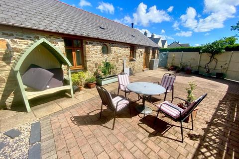 2 bedroom bungalow for sale, 1 The Cobbles, Old Selwyn Farm, Lower Freystrop