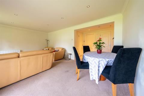 38 Guthrie Court, Gleneagles Village, Auchterarder, PH3 1SD