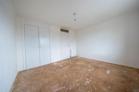 269 Bute Drive, Perth, PH1 3DJ