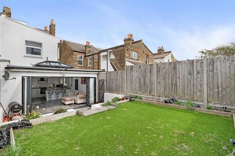 8a Melvin Road, London, SE20 8EU