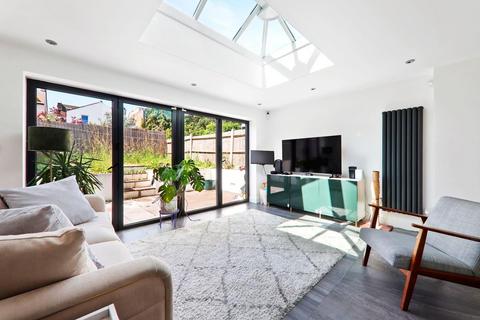 8a Melvin Road, London, SE20 8EU
