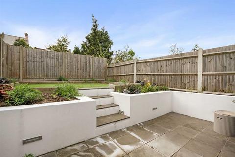 8a Melvin Road, London, SE20 8EU
