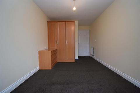 2 bedroom flat to rent, Princes Gate, Horbury WF4