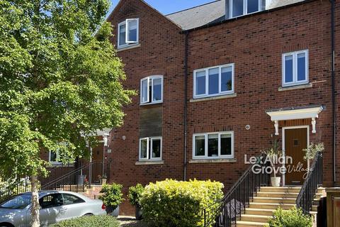 3 bedroom townhouse for sale, Nash Court, Belbroughton, Stourbridge