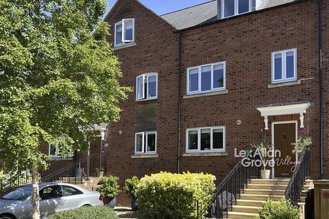 3 bedroom townhouse for sale, Nash Court, Belbroughton