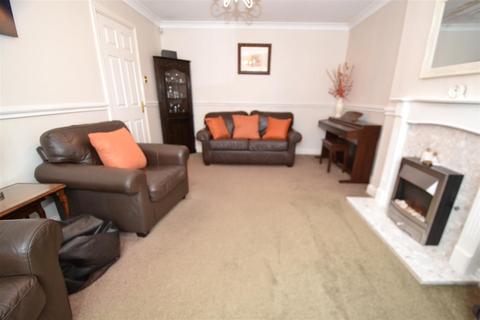 3 bedroom detached house for sale, Lewis Close, Queensbury, Bradford