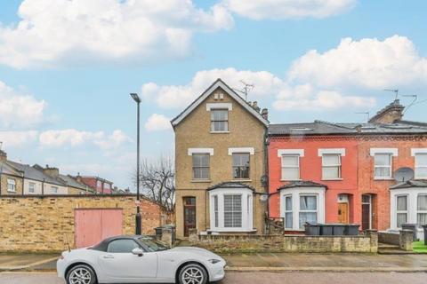 2 bedroom flat to rent, Hampshire Road, Wood Green