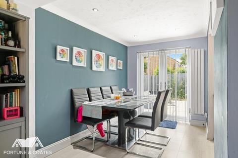 93 Peacocks, Harlow, CM19 5NZ