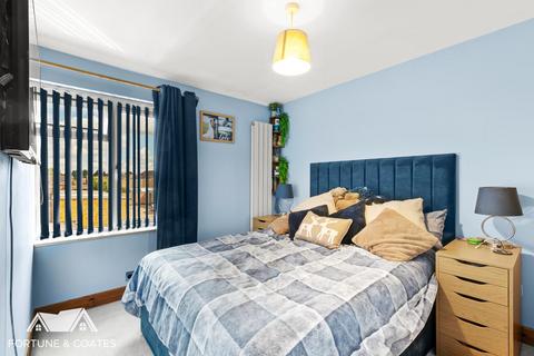 93 Peacocks, Harlow, CM19 5NZ
