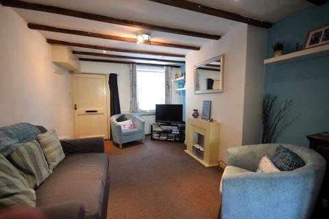 2 bedroom house to rent, High Street, Bideford, Devon